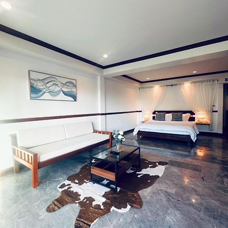 Отель Ocean Pie Phuket - Adult Only Rawai Экстерьер фото
